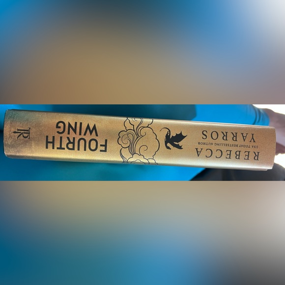 Rebbecca Yarros Forth Wing brand new hard to find book! - Picture 1 of 3